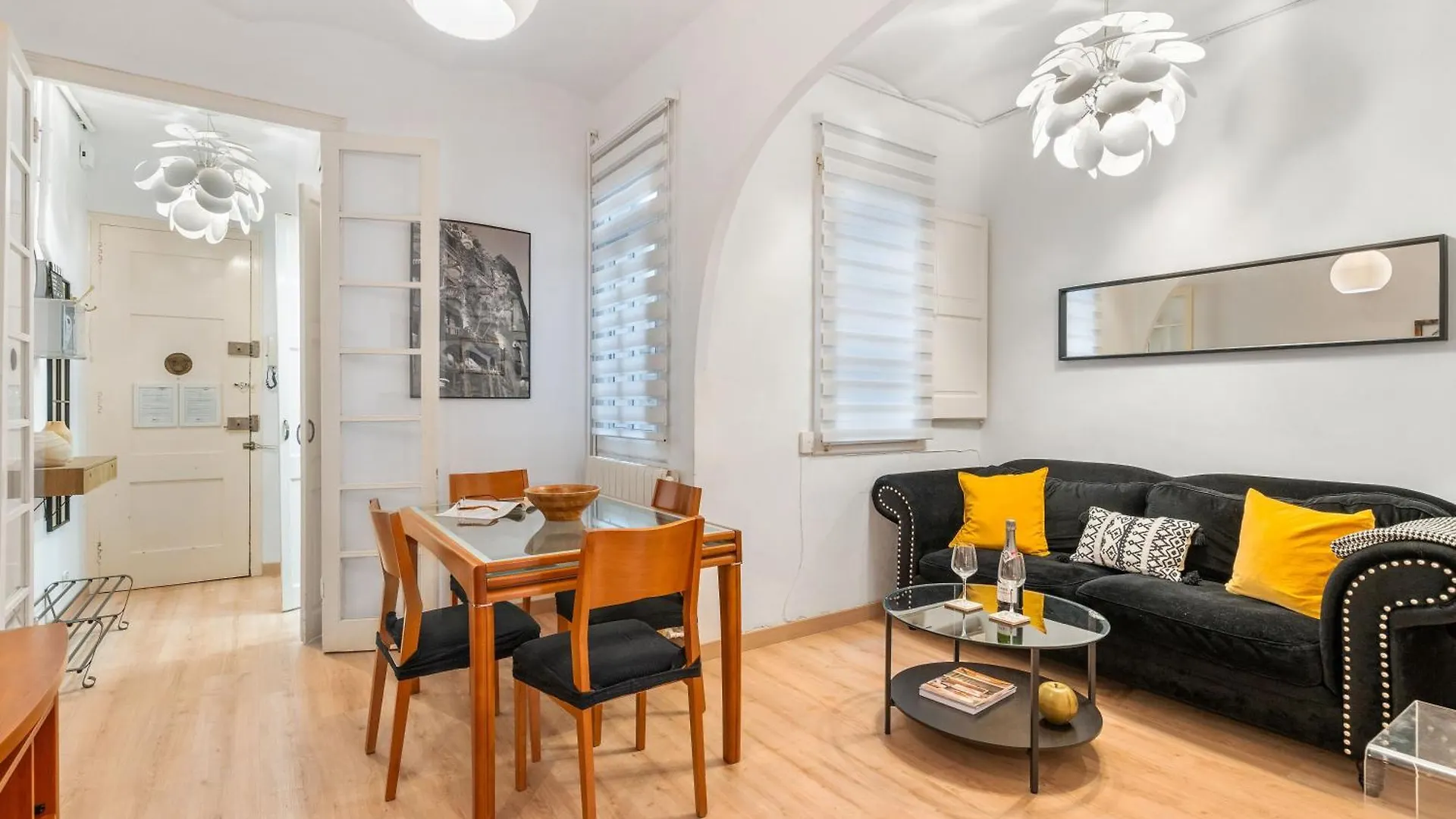 Apartment Fridays Flats Whisper-Quiet Near Sagrada'S Heart Spain