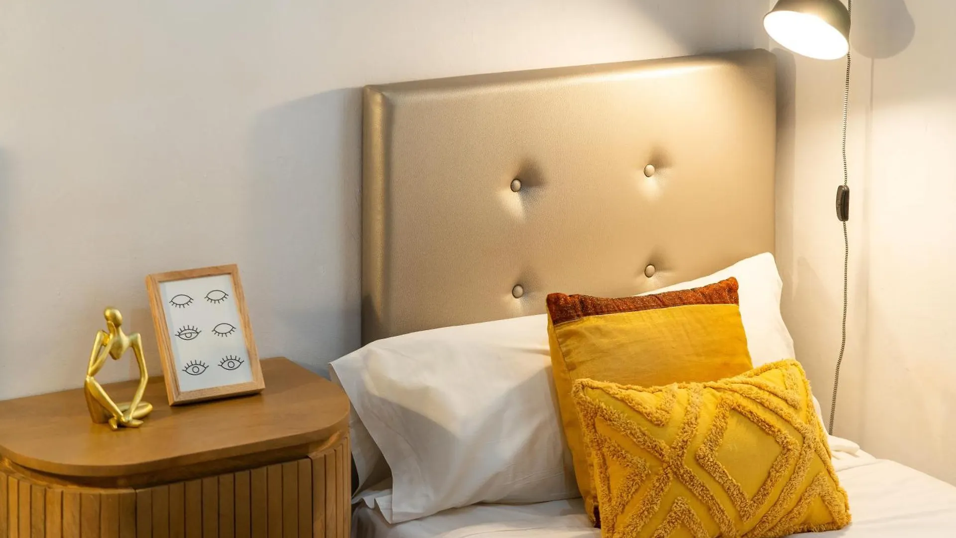 Fridays Flats Whisper-Quiet Near Sagrada'S Heart Apartment